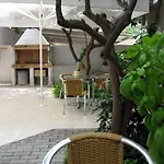 Anemoni 公寓式酒店 2*