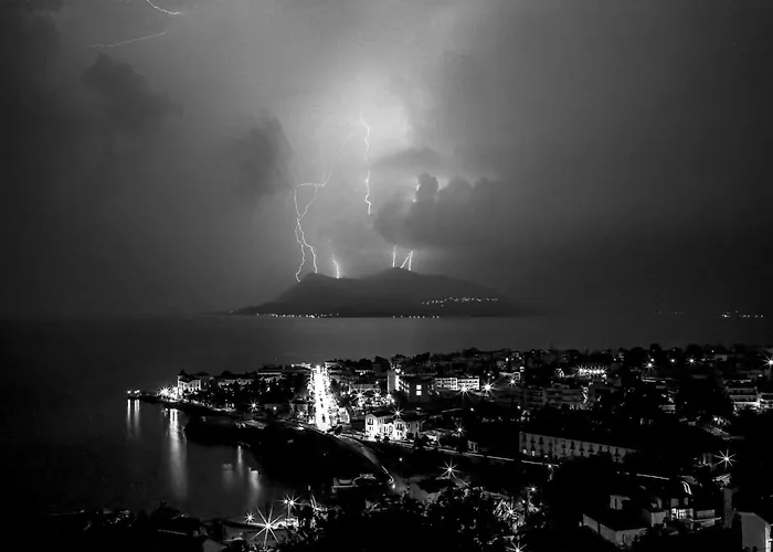 Aparthotel Anemoni 2*